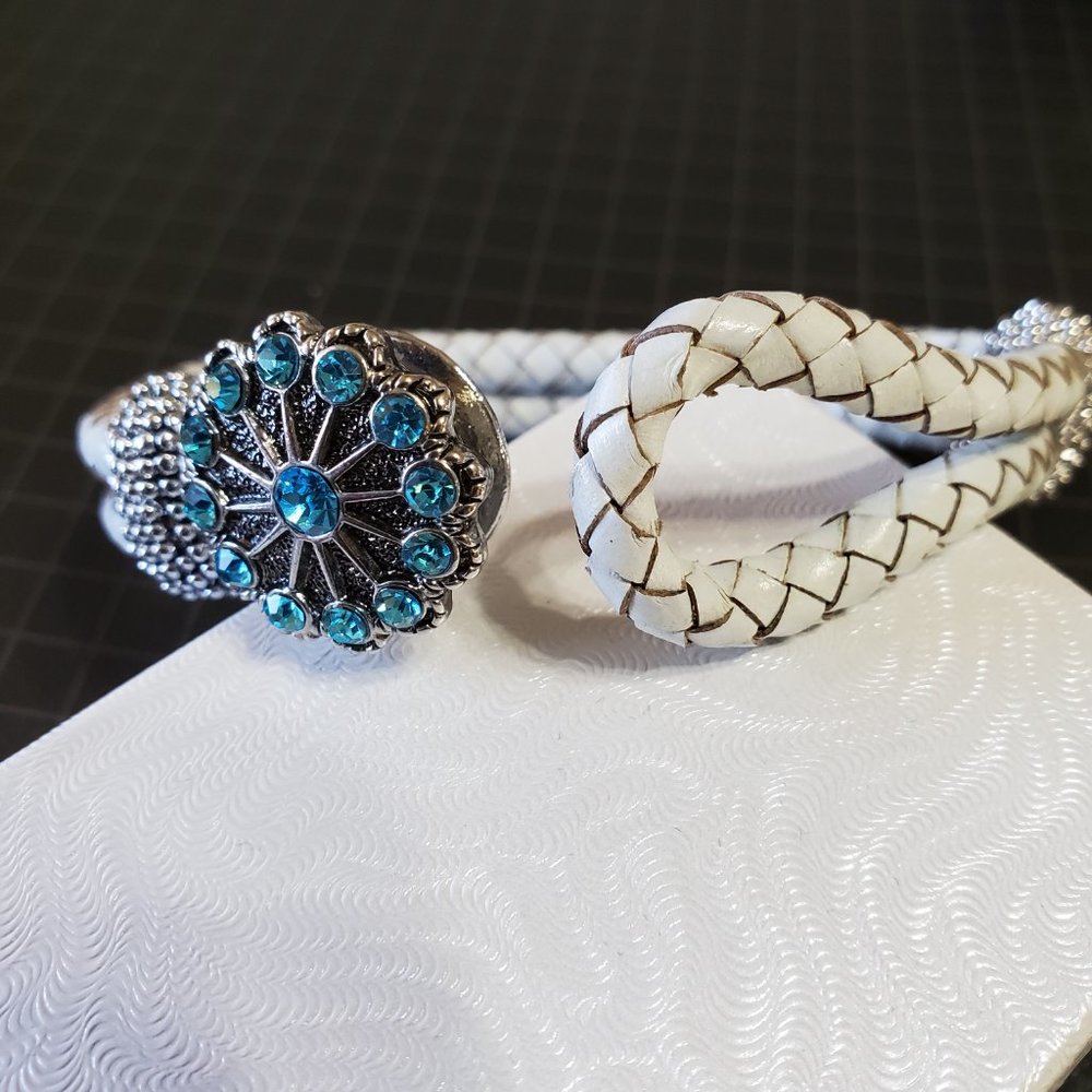 Ginger Snap/Interchangeable Button Snap Leather N… - image 5